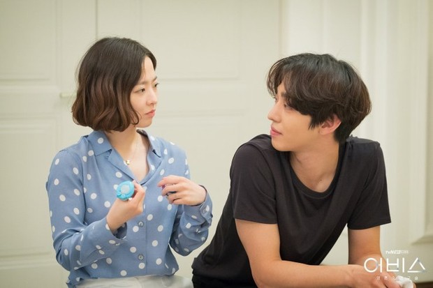 Sifat komunikatif mereka yang ramah membuat sulit untuk tidak terus berkomunikasi dengan orang-orang yang berhubungan dengan mereka begitu beralih menjadi teman.