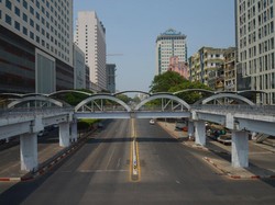 Aksi Mogok Massal, Bisnis di Myanmar Tutup Total