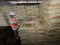 Jelang Musim Tanam, Stok Pupuk Subsidi Aman?