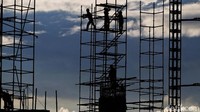 Menurut Gubernur DKI Jakarta Anies Baswedan menyatakan, progres pembangunan proyek Jakarta International Stadium (JIS) telah mencapai 50,4 persen. Pembangunan JIS sudah memasuki minggu ke-80.