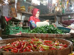 Harga Cabai Masih di Atas Rp 100 Ribu/Kg, Pedagang: Sepi di Pasar