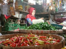 Harga Cabai Masih di Atas Rp 100 Ribu/Kg, Pedagang: Sepi di Pasar