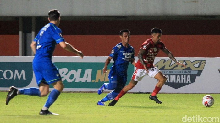 Persib Bandung Ditahan 1-1 Bali United di Laga Piala Menpora 2021 Laga pertandingan Persib Bandung vs Bali United dalam lanjutan Grup D Piala Menpora 2021 berakhir 1-1. Hasil ini membuat Bali United dan Persib meraih satu poin
