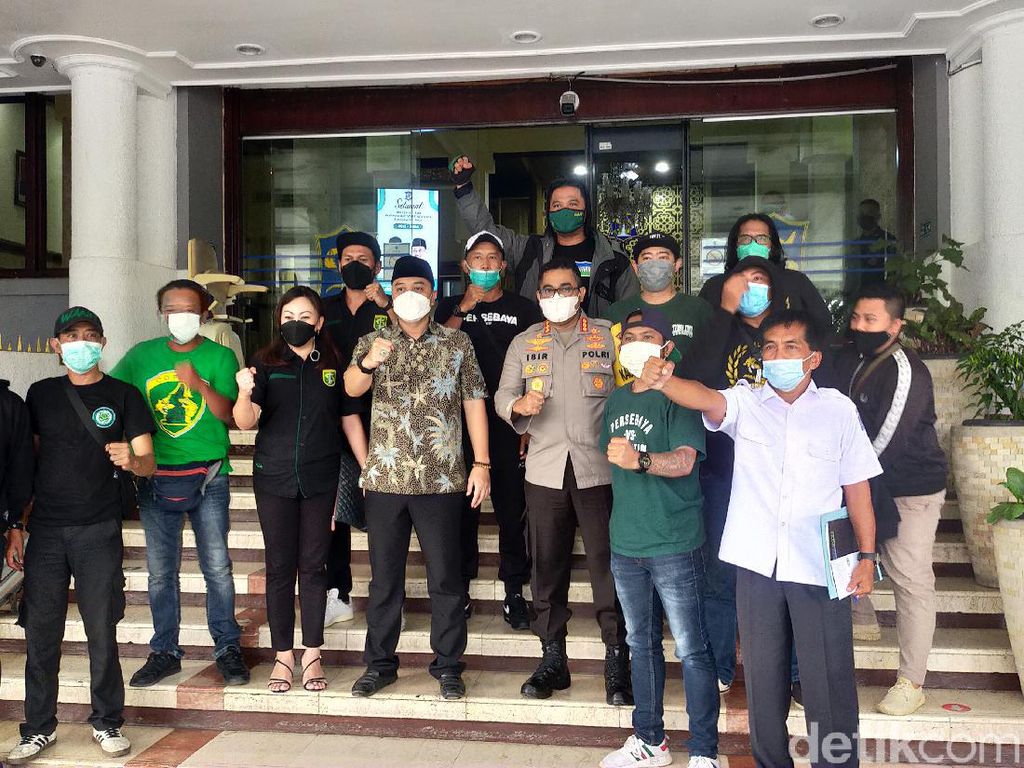 Janji Manis Wali Kota Eri Cahyadi ke Bonek Janji Manis Wali Kota Eri Cahyadi ke Bonek