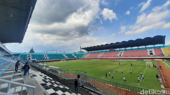 Sunyinya tribune stadoin di Piala Menpora 2021.