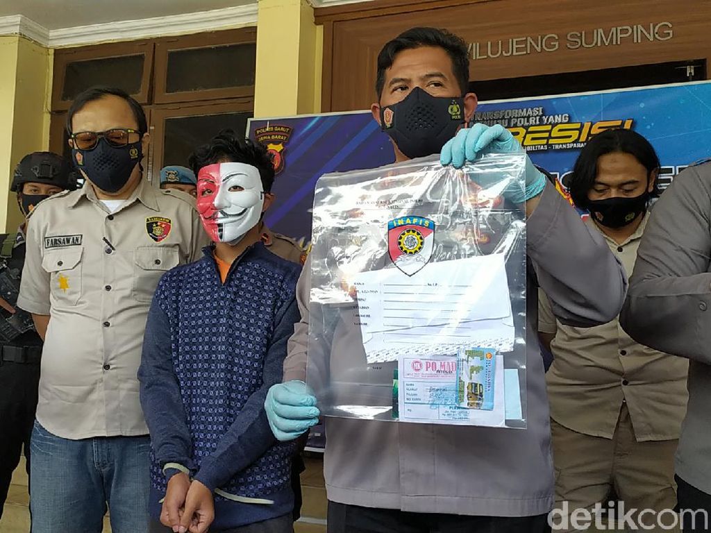Buntut Sandiwara Penculikan, Pacar Siswi SMA Garut Ditahan Polisi Buntut Sandiwara Penculikan, Pacar Siswi SMA Garut Ditahan Polisi