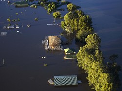 Melihat dari Udara Kerusakan Akibat Banjir Bandang di Austria