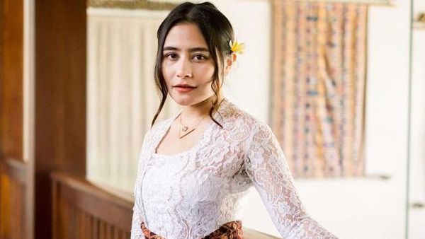 7 Pesona Prilly Latuconsina Cantik Berbalut Kebaya Bali, Bikin Netizen Terpana