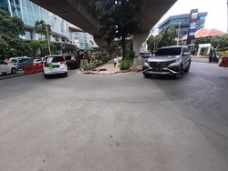 Setop Terobos Trotoar di Kuningan Jaksel! Ini Tempat Putar Balik yang Benar