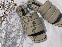 High Heels Mulai Ditinggalkan, Ini Rekomendasi Puff Shoes yang Tren di 2021