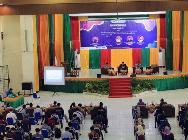 Seminar Nasional Melawan Radikalisme dan Bijak Bermedsos