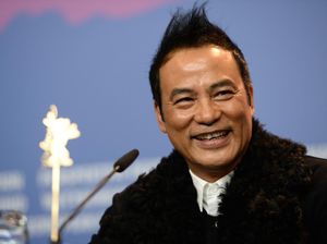 Astaga, Simon Yam Pernah Ditodong Pistol saat Tampil di Indonesia Astaga, Simon Yam Pernah Ditodong Pistol saat Tampil di Indonesia
