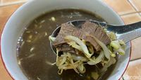 Slurpp! Nikmatnya Soto Daging Kerbau yang Gurih Segar