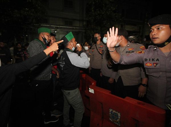 Potret Massa saat Geruduk Lokasi Kongres HMI