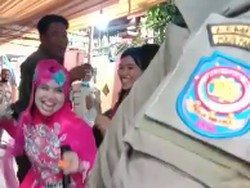 Viral! Satpol PP Sidrap Joget-Tak Pakai Masker di Pesta Pernikahan