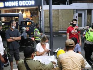 6 WNA Didenda Rp 1 Juta Gegara Langgar Prokes di Denpasar