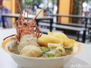 Sluurp! Gurih Kenyal Bakso Lobster Pertama di Kota Malang