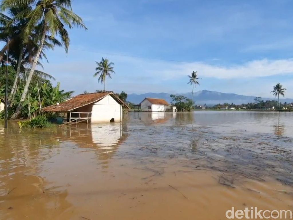 BPBD Jabar: Bandung Raya-Tasikmalaya Siaga Banjir! BPBD Jabar: Bandung Raya-Tasikmalaya Siaga Banjir!