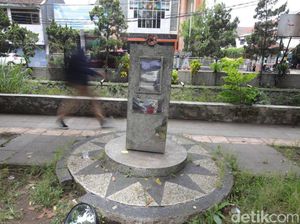 Kisah Bunga Patrakomala di Balik Stilasi Bandung Lautan Api Kisah Bunga Patrakomala di Balik Stilasi Bandung Lautan Api