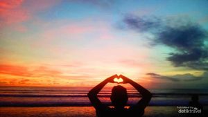 Foto: Sunset di Pantai Kuta Bali Bikin Rindu