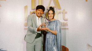 Adu Gaya 7 Artis Tampil Maksimal di Insert Fashion Award 2021