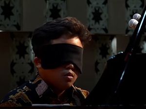 Aksi Pianis Jefri Setiawan yang Berhasil Pecahkan Rekor Dunia