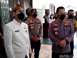 Bus Persis Solo Dilempari Batu, Gibran Colek Kapolri hingga Erick Thohir