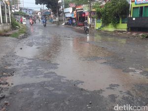 Usai Kembali Diperbaiki, Begini Kondisi Jl Cikaret Bogor yang Kerap Rusak Usai Kembali Diperbaiki, Begini Kondisi Jl Cikaret Bogor yang Kerap Rusak