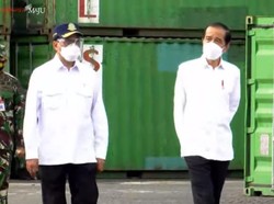 Jokowi Tinjau Vaksinasi COVID-19 dan Pelabuhan Yos Sudarso Ambon