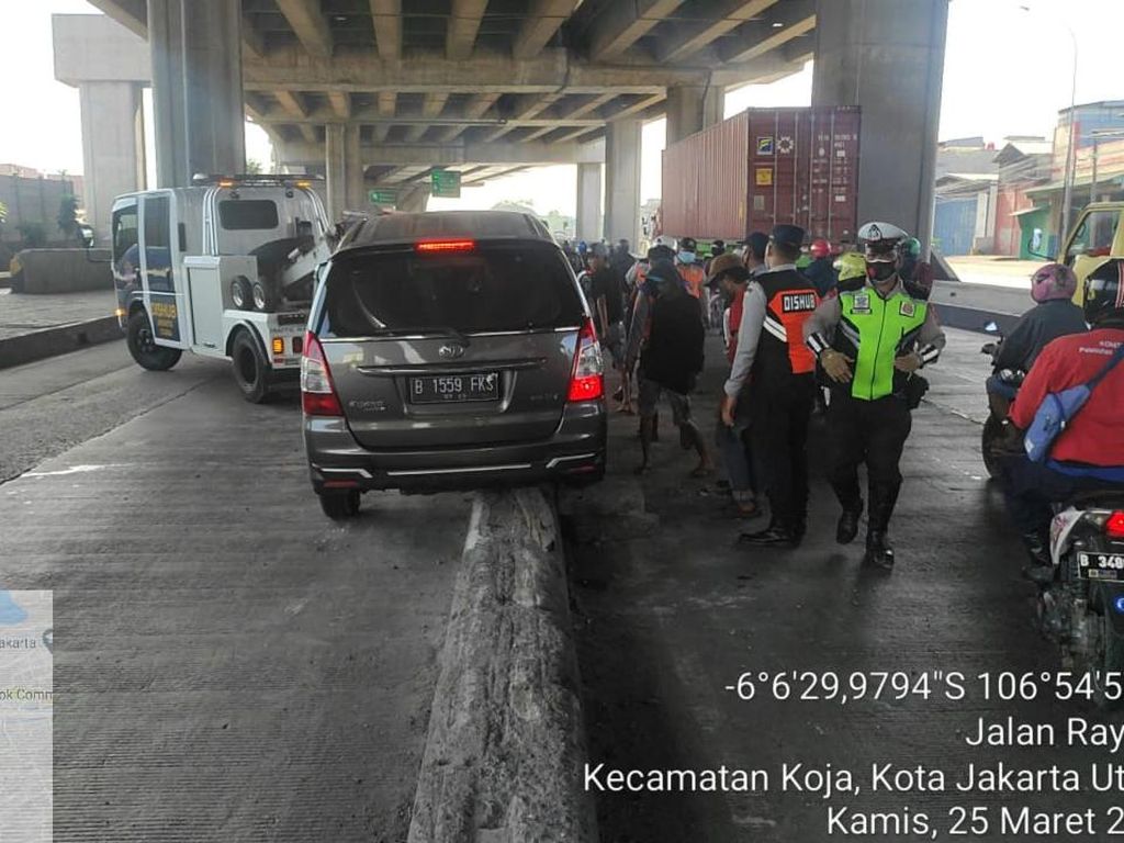 Peninggian Pembatas Jl Cilincing yang Rawan Masih Tunggu Pengadaan Peninggian Pembatas Jl Cilincing yang Rawan Masih Tunggu Pengadaan