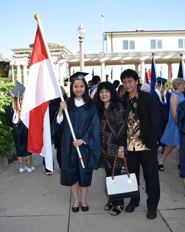 Lulusan S2 dan mendapatkan beasiswa penuh/instagram.com/irene_sukandar