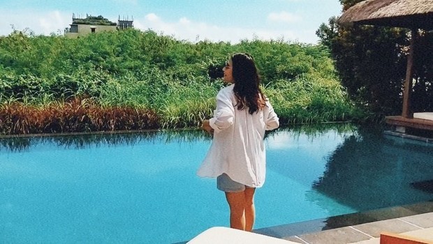 Prilly Latuconsina menikmati suasana resort/instagram.com/prillylatuconsina96