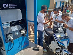 Pemilik Motor-Mobil Listrik di Ponorogo Kini Bisa Mengisi Daya di SPKLU