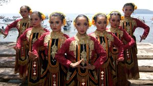 Terhanyut Tari Kreasi Larung Sesaji di Banyuwangi