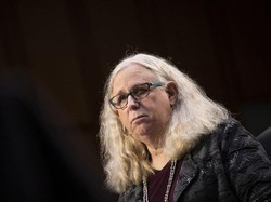 Catatan Sejarah di AS Kala Transgender Jabat Wakil Menteri Kesehatan