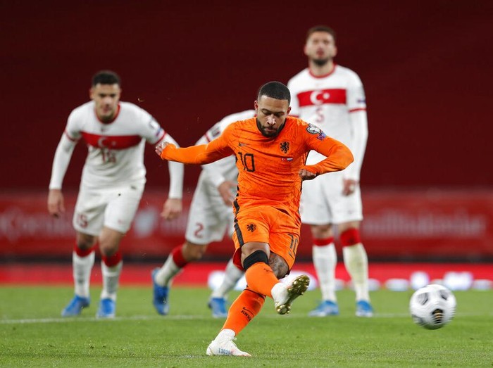 Timnas Turki tampil gemilang di pembukaan Kualifikasi Piala Dunia 2022 zona Eropa. Burak Yilmaz dkk mengalahkan Belanda dengan skor 4-2.