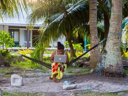 Cerdik Banget, Negara Ini Jadi Tajir dengan Modal Internet