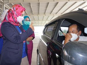 Sentra Vaksinasi Drive Thru di Depok Dibuka, Ini Cara Daftarnya Sentra Vaksinasi Drive Thru di Depok Dibuka, Ini Cara Daftarnya