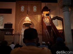 Masjid-masjid di Prancis Jadi Tempat Berteduh Warga Saat Gelombang Panas