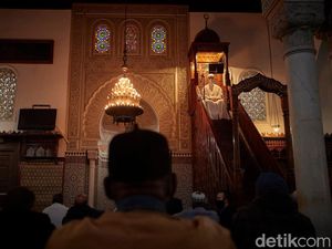 Muazin Yaman Dibunuh Tetangga yang Kesal dengan Suara Azan Muazin Yaman Dibunuh Tetangga yang Kesal dengan Suara Azan