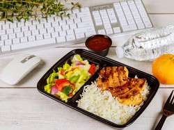 5 Kesalahan Saat Makan Siang Ini Bisa Bikin Diet Kamu Gagal