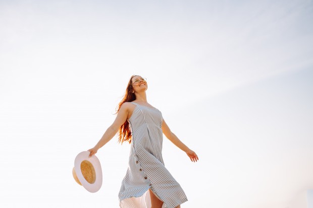 Seorang Aquarius tidak akan mengikuti apa pun yang tidak mereka yakini dengan kuat, mereka akan melakukan hal menurut mereka sendiri dengan cara yang paling kreatif dan unik.