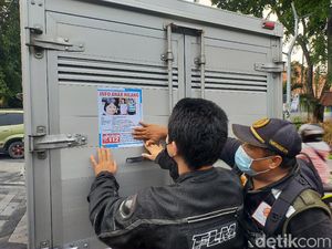 Poster Ara Hilang Terus Disebar Poster Ara Hilang Terus Disebar