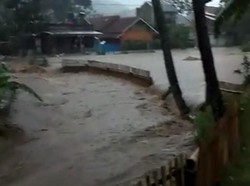 Banjir dan Longsor Terjang Garut, BPBD Pastikan Tak Ada Korban