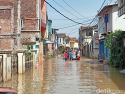 Pasca Hujan Deras, Dayeuhkolot Sempat Terendam Banjir 1 Meter