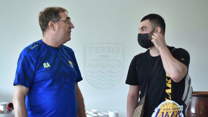 Farshad Noor sudah bergabung dengan Persib Bandung.