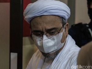 Habib Rizieq Serukan Boikot Irjen Fadil-Letjen Dudung Habib Rizieq Serukan Boikot Irjen Fadil-Letjen Dudung