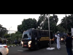 Sidang Selesai, Habib Rizieq Cs Tinggalkan PN Jaktim