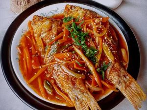 Resep Pembaca : Ikan Mas Asam Manis yang Gurih Renyah Resep Pembaca : Ikan Mas Asam Manis yang Gurih Renyah