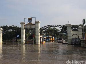 Kantor Dishub Bandung Terendam Banjir, Walkot Oded: Harus Evaluasi Kantor Dishub Bandung Terendam Banjir, Walkot Oded: Harus Evaluasi